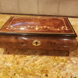 Vintage Italian Hand Crafted Inlaid jewelry Music